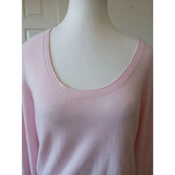 Gap Womens Ligth Sweater Size Large Pink Long Sleeve Round Neck - Picture 5 of 16